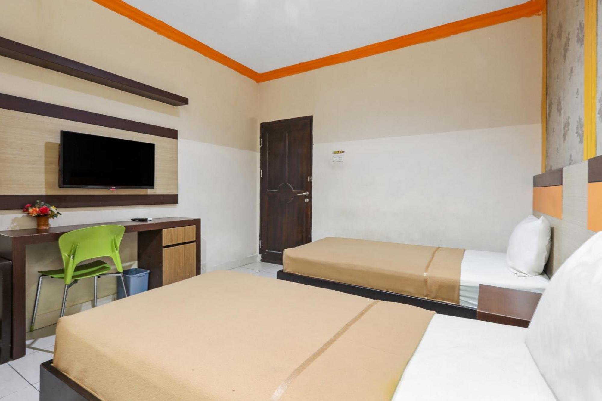 Collection O 93163 Hotel Grand Kartika Pare-Pare Exterior photo