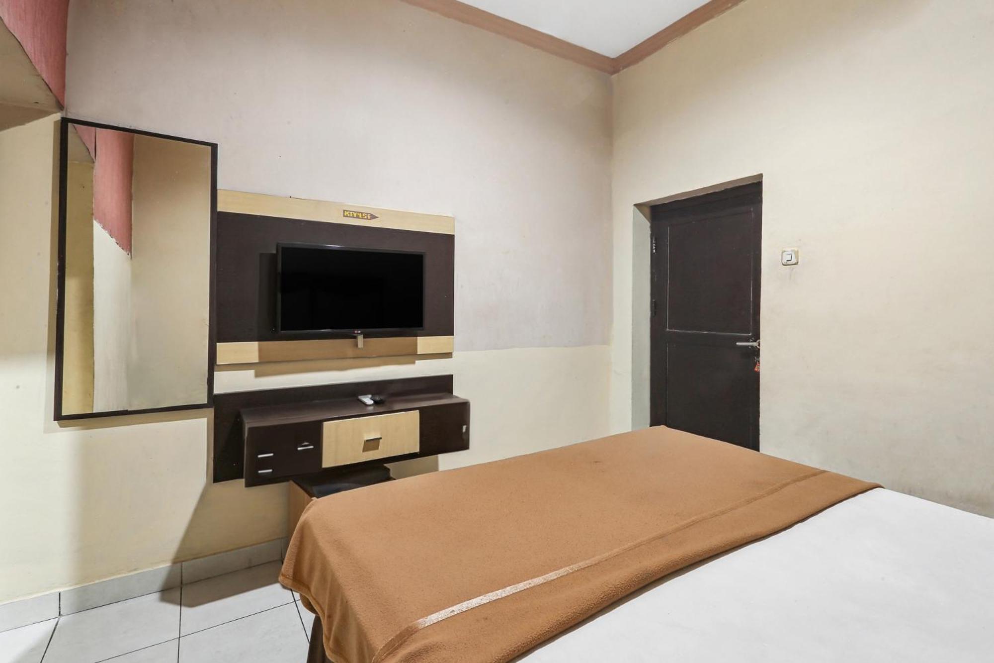 Collection O 93163 Hotel Grand Kartika Pare-Pare Exterior photo