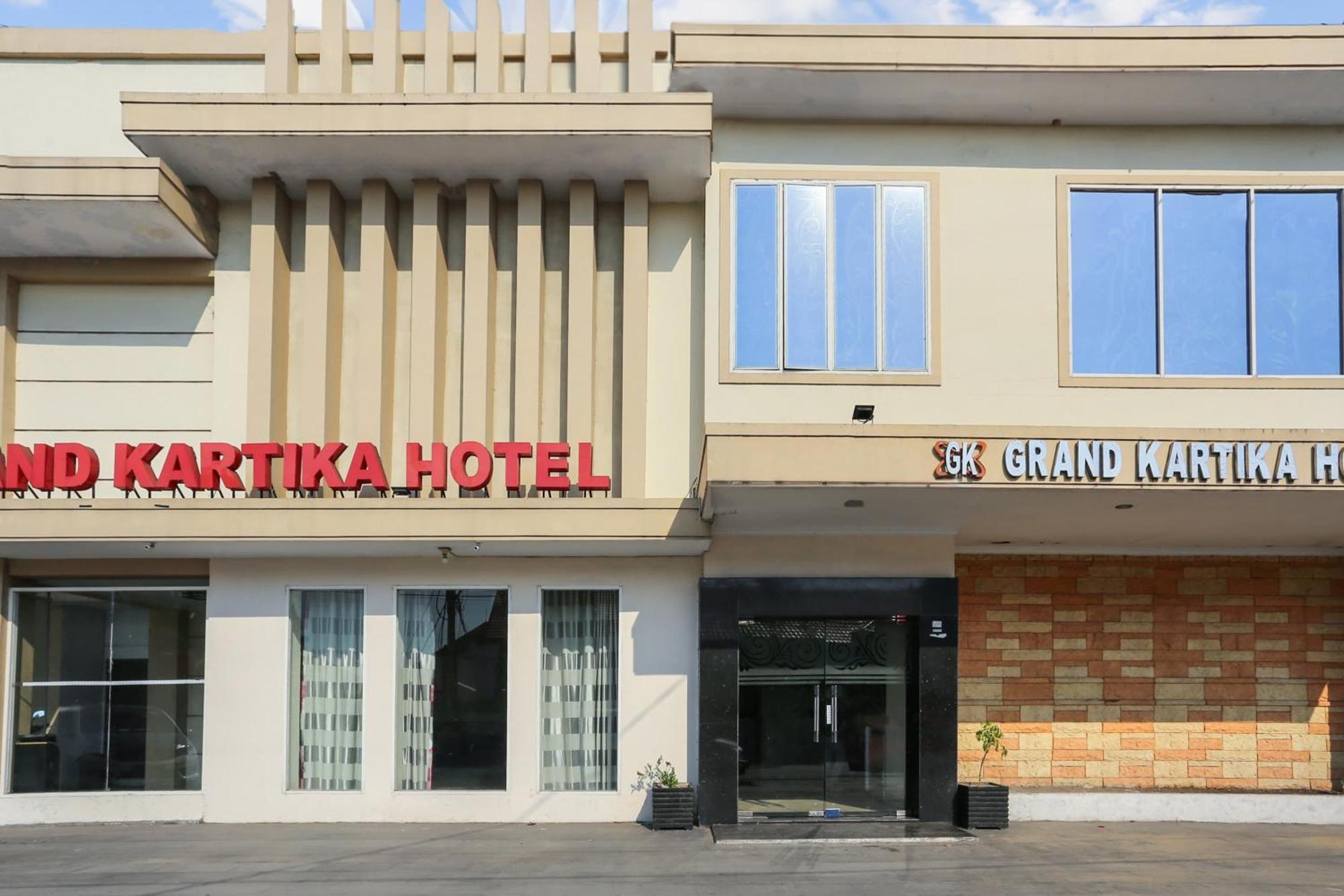 Collection O 93163 Hotel Grand Kartika Pare-Pare Exterior photo